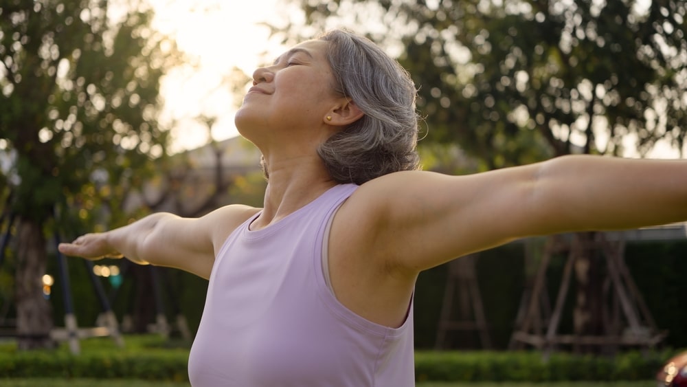 Asia,adult,aged,people,middle,age,mindful,happy,old,woman